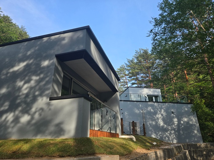 사진5.방태산 연립동 외부.jpg