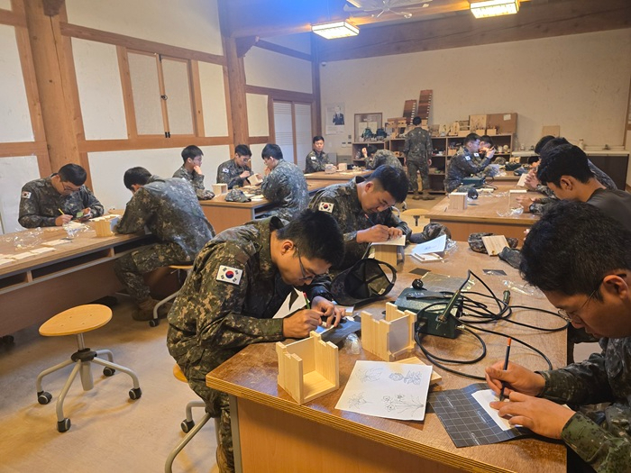 35사단 목재체험.jpg
