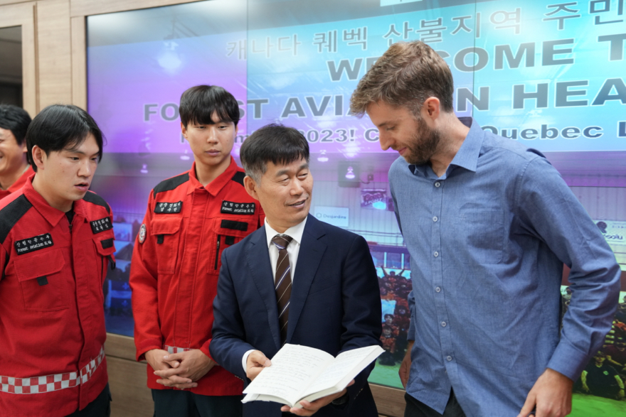 관련사진2-감사편지 전달식.JPG