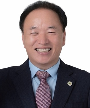 김길수 회장 사진.jpg