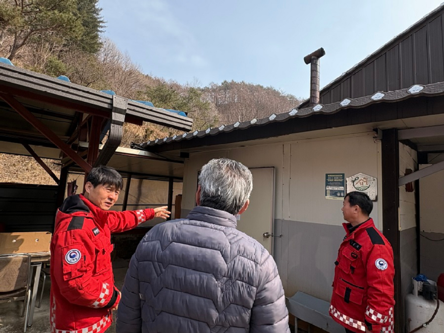 (북부지방산림청) 화목보일러 사용 농가 현장 계도.jpg