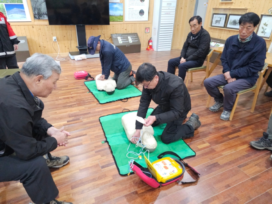 심폐소생술 교육.jpg