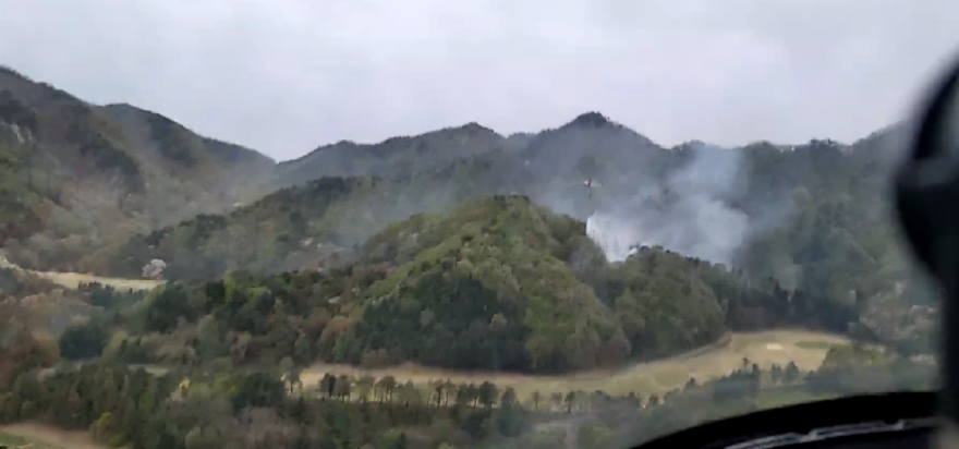 (산림청제공)대구동구 산불진화중인 헬기촬영.png
