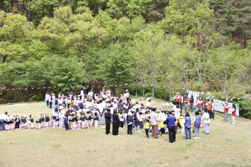 유아숲사랑단 발대식 행사장 전경입니다(1).JPG
