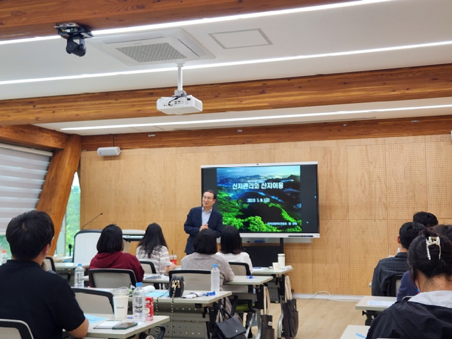 보도자료 사진_산지관리과정(선배들의 노하우 공유).jpg