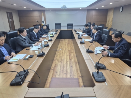 박은식 산림청장, 중동전쟁 대응 목재산업계 간담회 개최