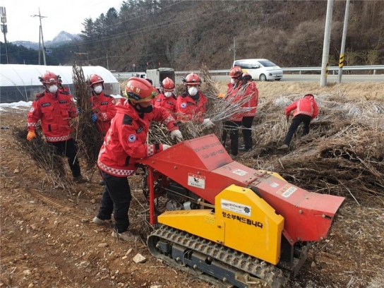 정선국유림관리소, 산불원인 영농부산물 파쇄해 드려요!