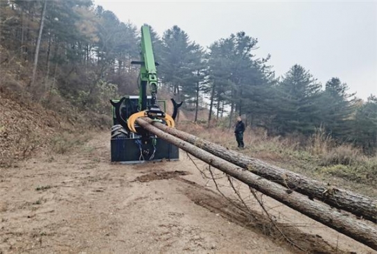 고성능 임업기계장비 운영 인력 공모!