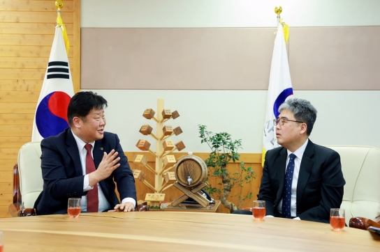 이상호 태백시장, 임상섭 산림청장과 산림 현안사업 논의